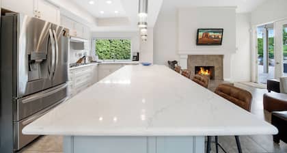 Outdoor oasis with WiFi and AC in delightful Rancho Mirage