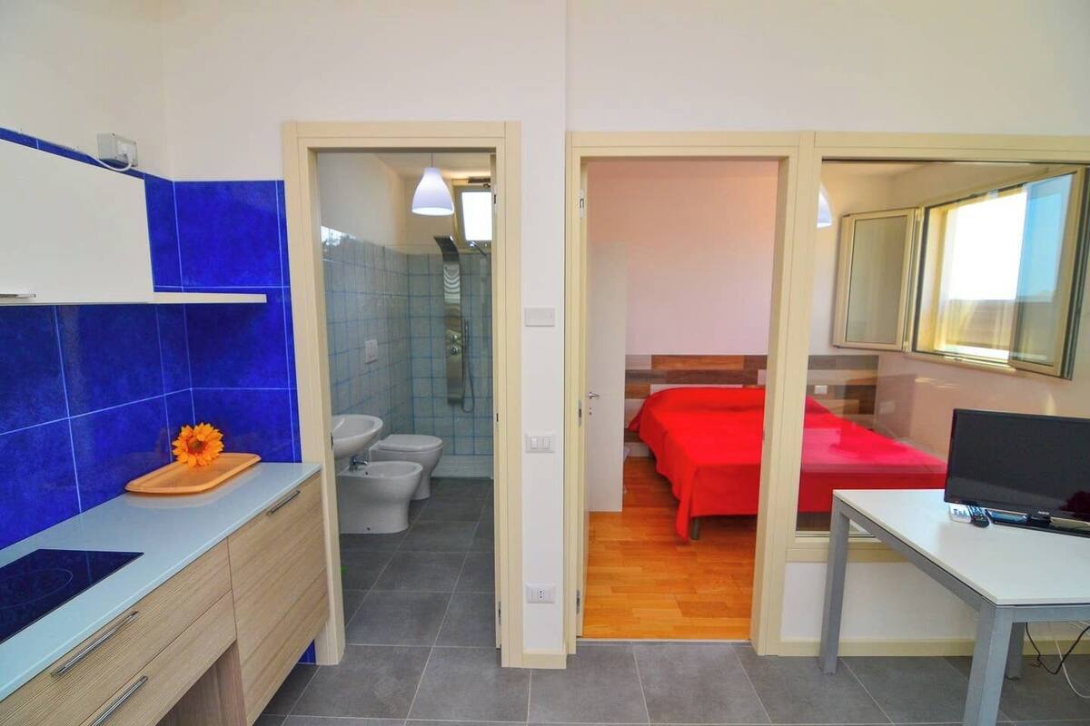 Klassieke suite, keuken, uitzicht op resort | 1 slaapkamer, een bureau, een laptopwerkplek, gratis wifi