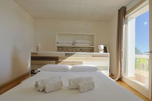 Comfort Suite, Kitchen, Garden View | Desk, laptop workspace, soundproofing, free WiFi - Boomerang Village (Manduria)