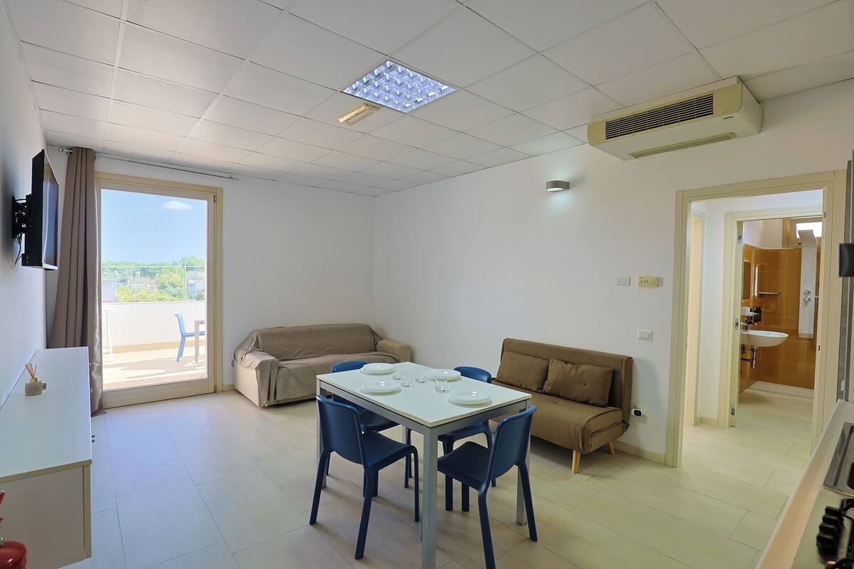 Deluxe Suite, Kitchen, Garden View