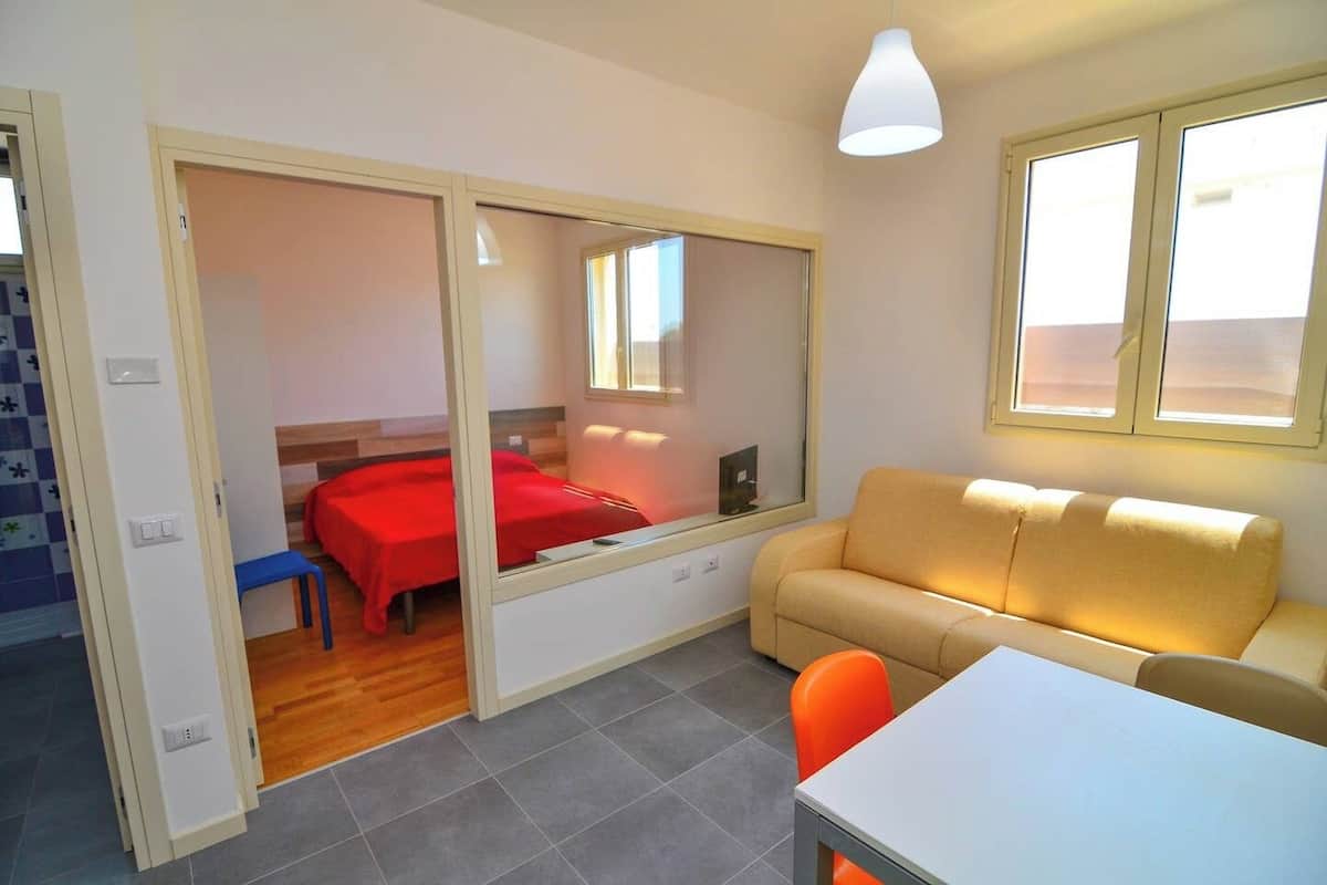 Klassieke suite, keuken, uitzicht op resort | 1 slaapkamer, een bureau, een laptopwerkplek, gratis wifi