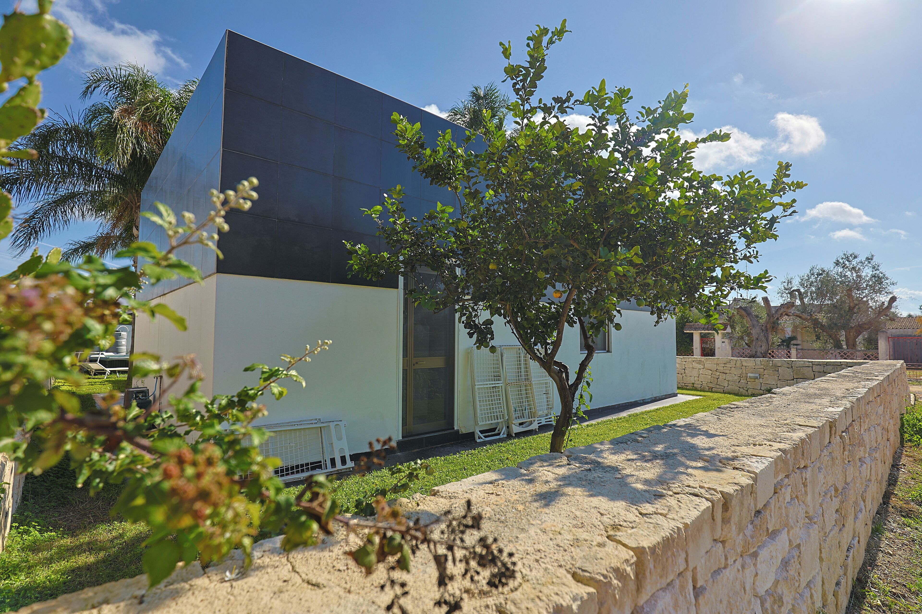 Villa Luxe, 2 chambres, piscine privée | Bureau, espace de travail pour ordinateur portable, Wi-Fi gratuit