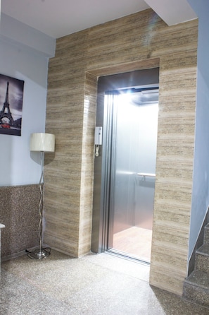 Elevator