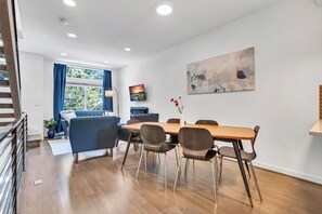 Dining - Chic Fremont Townhome with Rooftop Deck & Parking (Seattle)