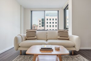 テレビ、ステレオ