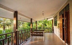 ห้องแฟมิลี่ดับเบิล, วิวรีสอร์ท | บริเวณนั่งเล่น