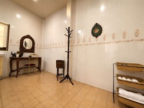 Villa, Blick auf die Anlage | Wohnbereich
