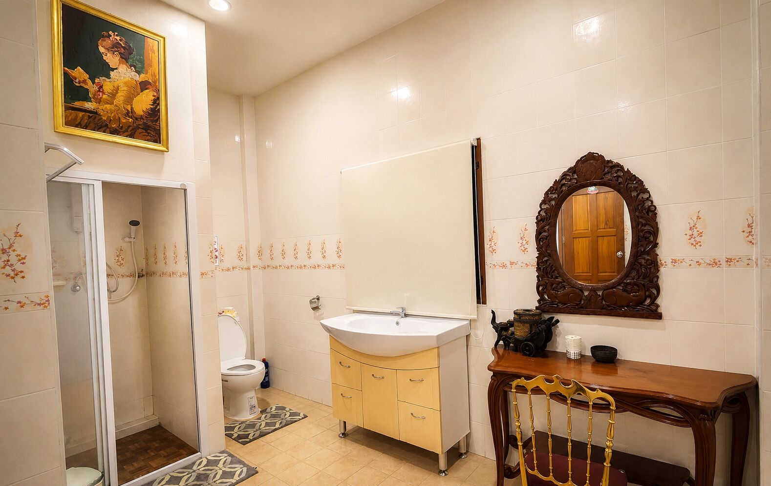 Ducha, toallas, jabón, shampoo