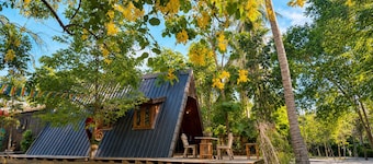 Punnattha House by Peema Villa
