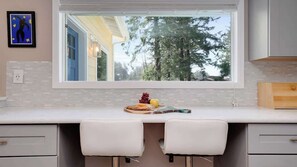 Unclassified image, 3 of 43, button