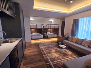 Loft, non fumatori | Angolo cottura privato | Frigorifero, microonde, piano cottura, pentole/stoviglie/utensili