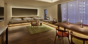 套房, 无烟房 | 客房内保险箱、遮光窗帘、免费 WiFi