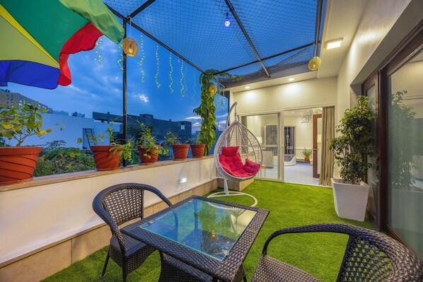 Deluxe Penthouse, Patio, Park View | Terrace/patio - The Greenville by Parfait Street (Gurugram)