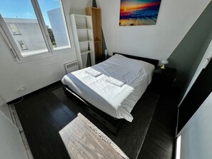 1 bedroom, iron/ironing board, Internet, bed sheets