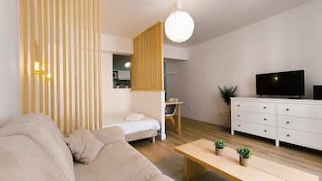 1 habitación, escritorio, internet y ropa de cama