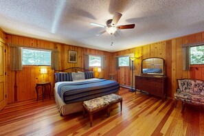 7 Schlafzimmer, Internetzugang, Bettwäsche