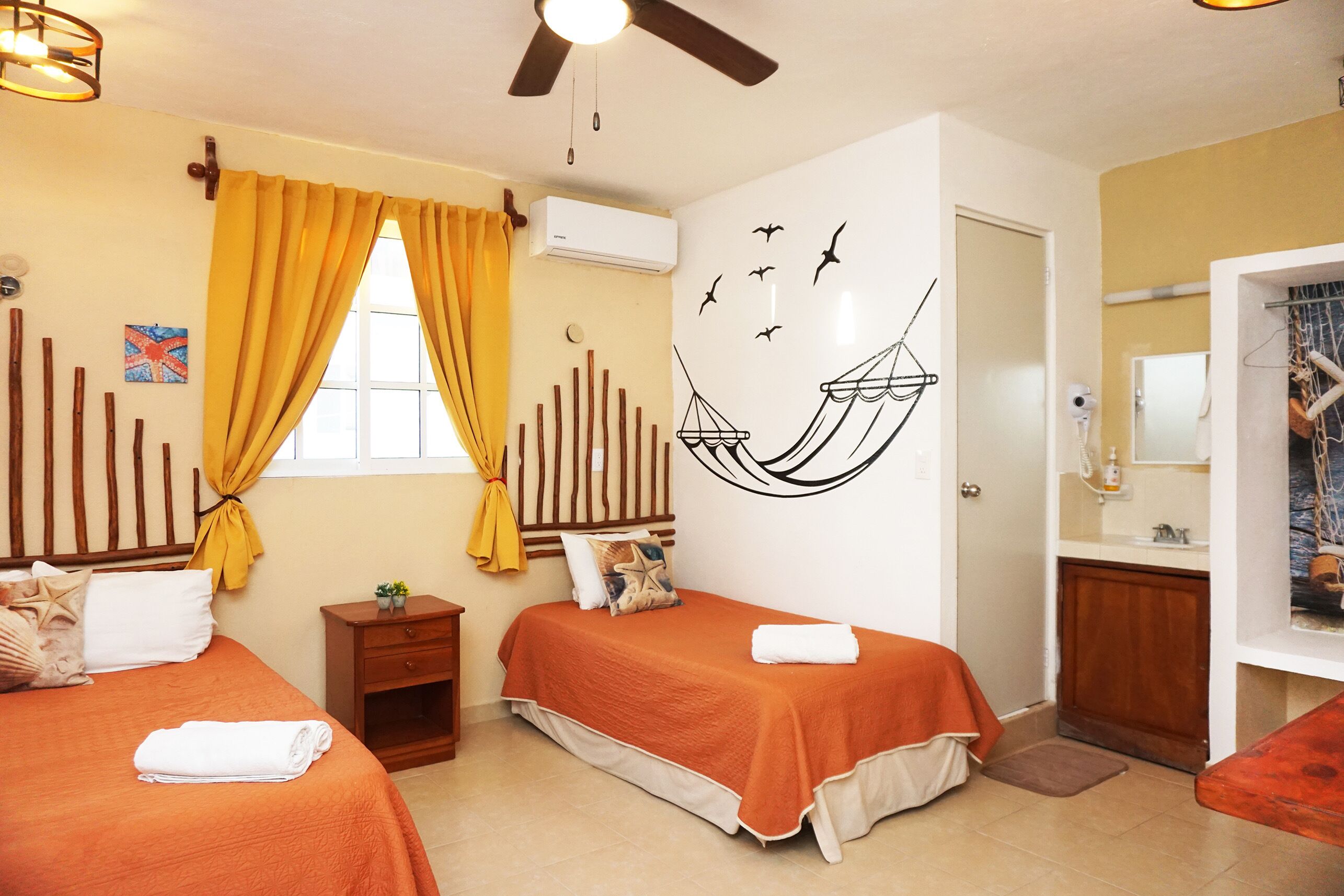 標準三人房 | 書桌、手提電腦工作空間、免費 Wi-Fi