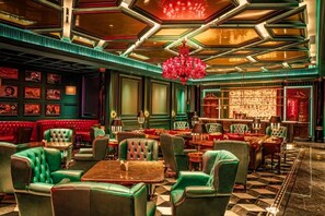 酒吧（店内）