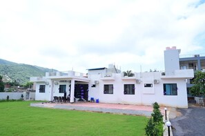 Front of property - the muskmelon hotel and resort (Pushkar)