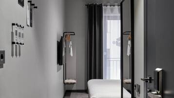 Soundproofing, iron/ironing board, free WiFi