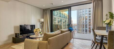 Smart TV, stereo, computer monitors