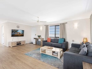 Télévision, espaces bureaux