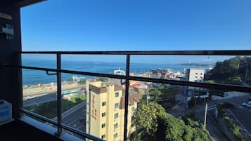 Standard Room with Partial Ocean View | Balkong