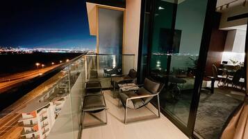 Leilighet, 1 soverom, balkong, byutsikt | Balkong