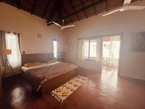 1 bedroom, iron/ironing board, WiFi - Private room in a cheerful bunglow (Bengaluru)