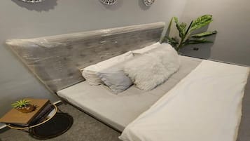5 bedrooms, iron/ironing board, WiFi
