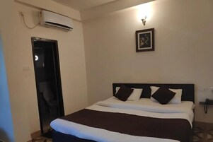 Royal Suite | Desk, WiFi (free)