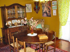 Dormitorio condiviso, 1 camera da letto, fumatori, balcone | Sala da pranzo