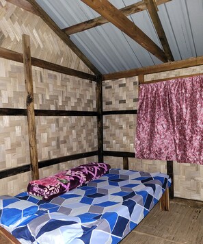 Habitación doble económica, patio, vista al jardín