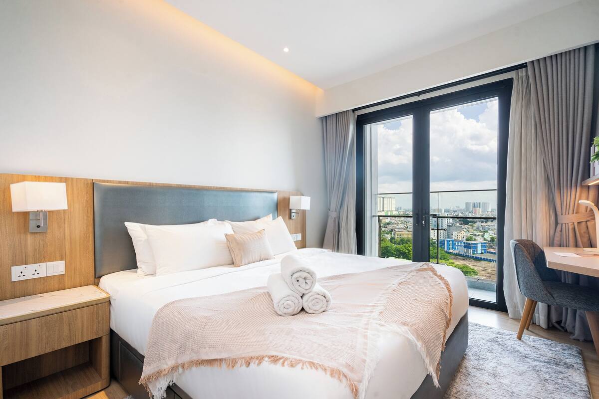 Căn hộ Deluxe, 3 phòng ngủ, quang cảnh hồ | Bộ đồ giường cao cấp, két bảo mật tại phòng, bàn 