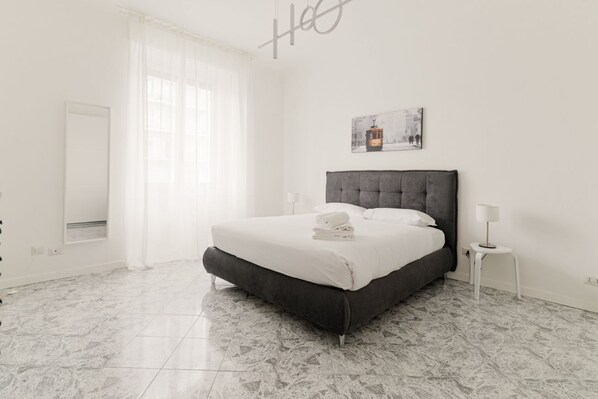 2 bedrooms, iron/ironing board, Internet, bed sheets