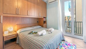Unclassified image, 4 of 25, button - Domus 21 Near Alassio Beach (Alassio)