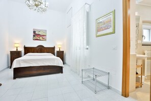 1 makuuhuone, silitysrauta/-lauta, Wi-Fi, vuodevaatteet