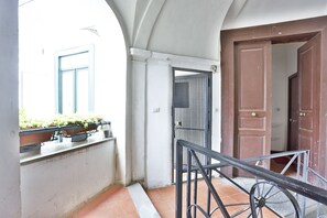 Interior - GuestHost - B&B Lungomare Centro - Amalfi Room (Salerno)