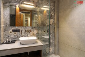 Premium Room | Bathroom - Ensober Kainchi Dham (Kosiyakutoli)