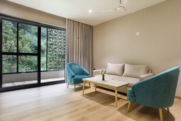 Luxury Room | Free WiFi