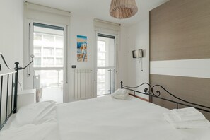 2 slaapkamers, een strijkplank/strijkijzer, wifi, beddengoed