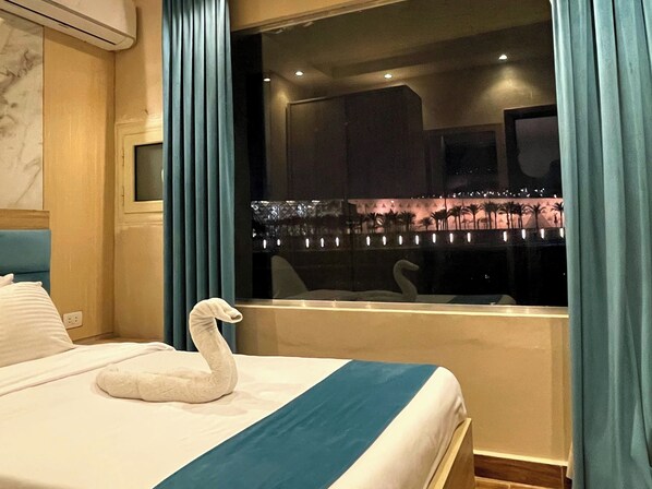 1 slaapkamer, een strijkplank/strijkijzer, wifi, beddengoed