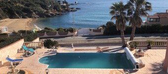 Saint Aygulf- Seafront- Sandy beach- swimming pool -Clim - Parking - 2 adults