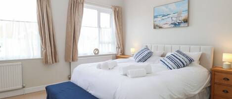 5 chambres, décoration personnalisée, ameublement personnalisé