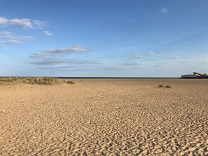 Beach nearby - 34 North Denes Road (Great Yarmouth)