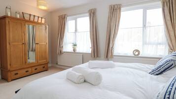 5 bedrooms, individually decorated, individually furnished, free WiFi