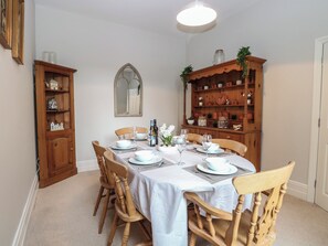 Dining - 34 North Denes Road (Great Yarmouth)
