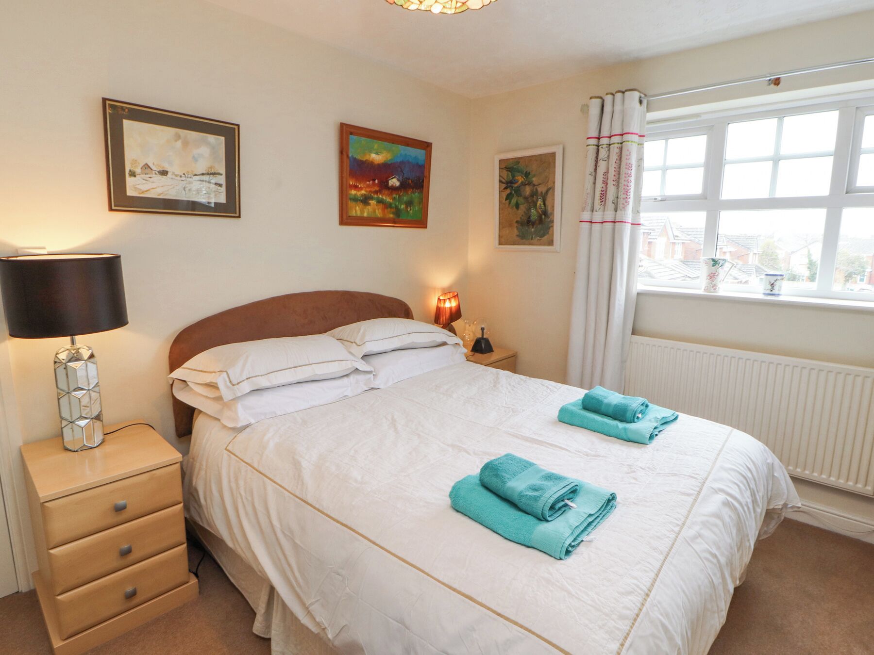 3 bedrooms, individually decorated, individually furnished, free WiFi