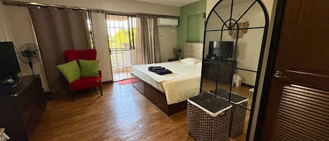 3 habitaciones, escritorio, tabla de planchar con plancha y wifi gratis
