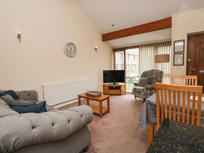 Cottage | Living area - 7 Sandpiper (Carnforth)